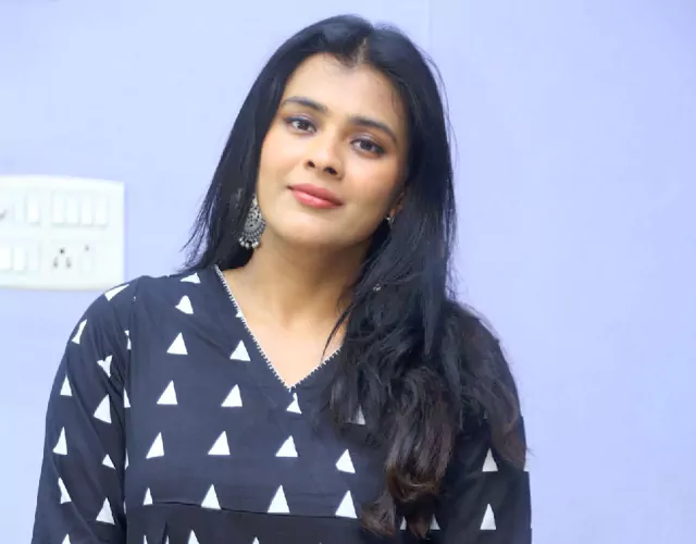 Actress Hebah Patel Latest Pictures